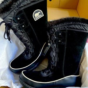 Sorel Boots - NEW in Box